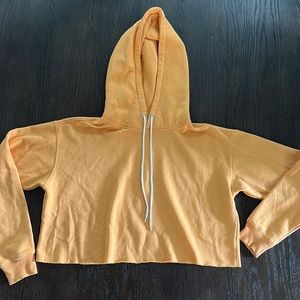 Women’s pullover cropped hoodie